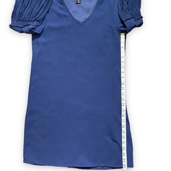 Tahari Dark Blue Pleated Bell Sleeve Shift Dress sz 6 - Picture 9 of 13